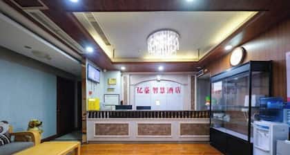 Yihao Smart Hotel (Tongliang Longcheng Avenue)