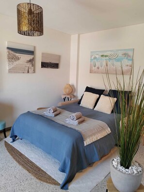 Iron/ironing board, WiFi, bed sheets - Nice studio Bandol, pedestrian street, 1min from the beaches, Clim (Bandol)