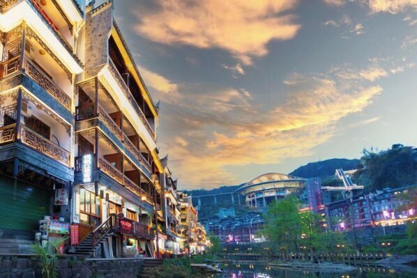 Exterior - Phoenix Yue Slow River View Inn (Fenghuang)