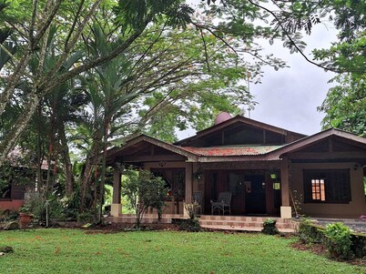 Villa Esmeralda House