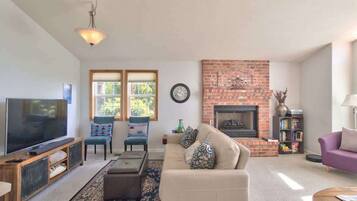 Smart TV, fireplace, offices