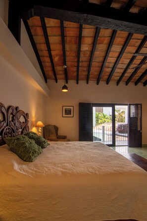 5 chambres, fer et planche à repasser, Wi-Fi, draps fournis