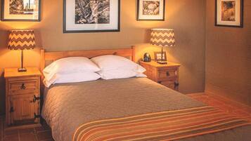 2 bedrooms, WiFi (free), bed sheets