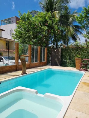 Piscine extérieure