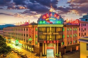Exterior - Fortune Hotel (Luxi)