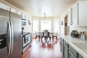 Fridge, microwave, oven, dishwasher - NEW LISTING! Cozy Corner Oasis with Hot Tub (Twin Falls)