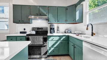 Fridge, microwave, oven, dishwasher