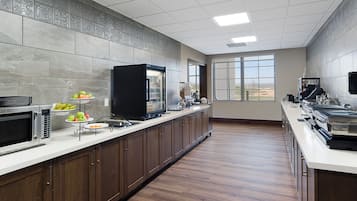 Free daily buffet breakfast