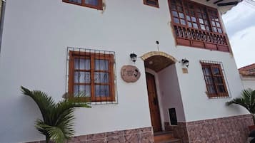 Fachada del alojamiento