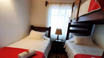 Basic Triple Room | Premium bedding, down duvets, free WiFi