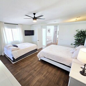 3 bedrooms, desk, iron/ironing board, travel crib