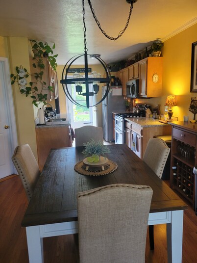 Charming apartment with WiFi in the heart of the Finger Lakes