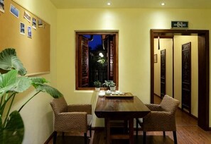 Dining - Zhouzhuang Hanshe Ziteng Bieyuan (Kunshan)