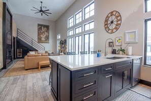 Interior - Modern, Spacious Loft in Douglas with Free Parking!

 (Douglas)