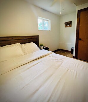 3 chambres, fer et planche à repasser, Wi-Fi, literie fournie