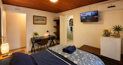 Lovely 2-bedroom cabin with AC in enchanting Daniela Florianópolis