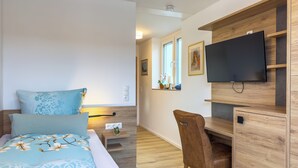 Enkeltrom – classic | Safe på rommet, skrivebord, skrivebord for bærbar PC og lydisolert