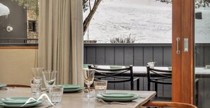 Dining - On The Run 4 Penthouse - Crackenback Ridge (Ski-In-Ski-Out)
