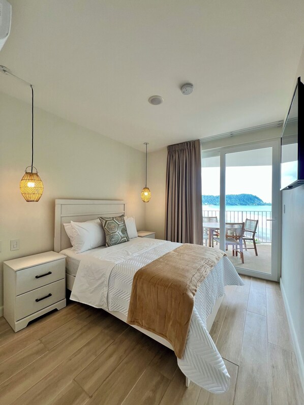 2 bedrooms, desk, iron/ironing board, WiFi