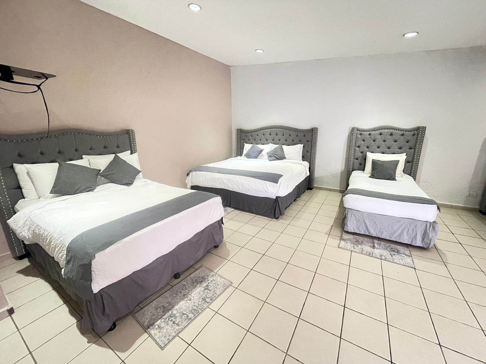 1 室のベッドルーム、アイロン / アイロン台、WiFi、ベッドシーツ