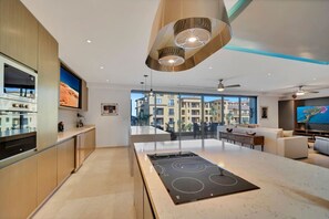 Fridge, microwave, oven, stovetop - Medano Beach, Ocean View, Downtown, 3BD (Cabo San Lucas)