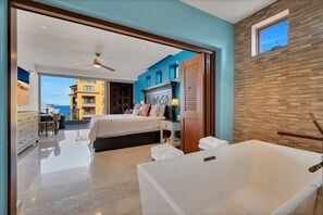 3 slaapkamers, een bureau, een strijkplank/strijkijzer, gratis wifi