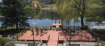 Lakeview resort style suite (Twin or King)