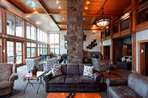 المنشأة من الداخل