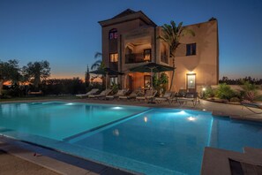 Konaklama yerinin ön cephesi