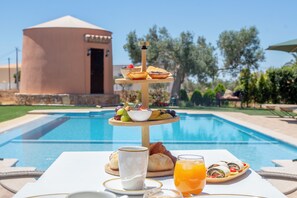 Free daily buffet breakfast - Al Karob Yoga Boutique Hotel (Albufeira)