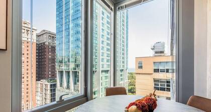 Downtown 2bd #5 +Gym near Park, Lake, Museums