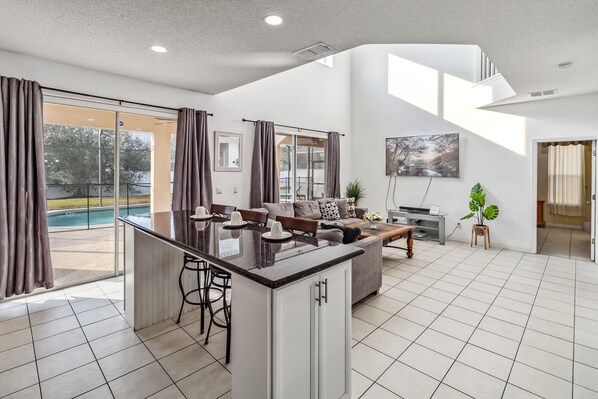 Interior - 7/6.5 Beautiful Vacation home with private pool, and much more!! (Kissimmee)