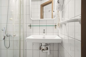Laptop workspace, free WiFi, bed sheets - Budgetel - Kong Oscars gate 44 (Bergen)