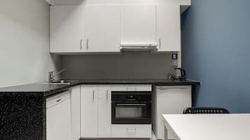 2 habitaciones, espacio para trabajar con laptop y wifi gratis