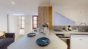 Fridge, oven, coffee/tea maker, electric kettle - Ancien Relais 1 Clim/A-C (Colmar)