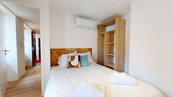 1 slaapkamer, een strijkplank/strijkijzer, gratis wifi, beddengoed