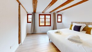 3 bedrooms, iron/ironing board, free WiFi, bed sheets - Ancien Relais 4 Duplex Clim/A-C (Colmar)