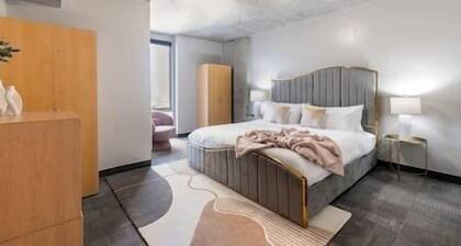 Downtown 3bd #7 near Park+Museums