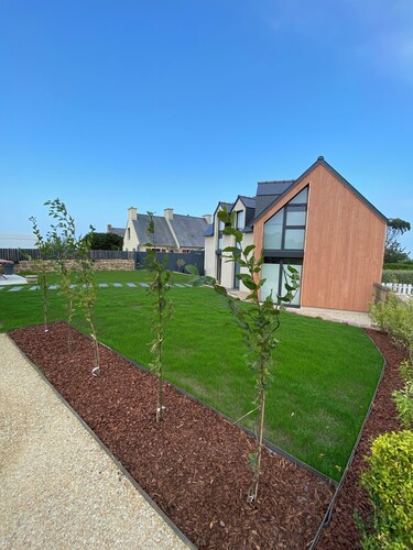Renovated house with panoramic views of the bay and the 7 islands