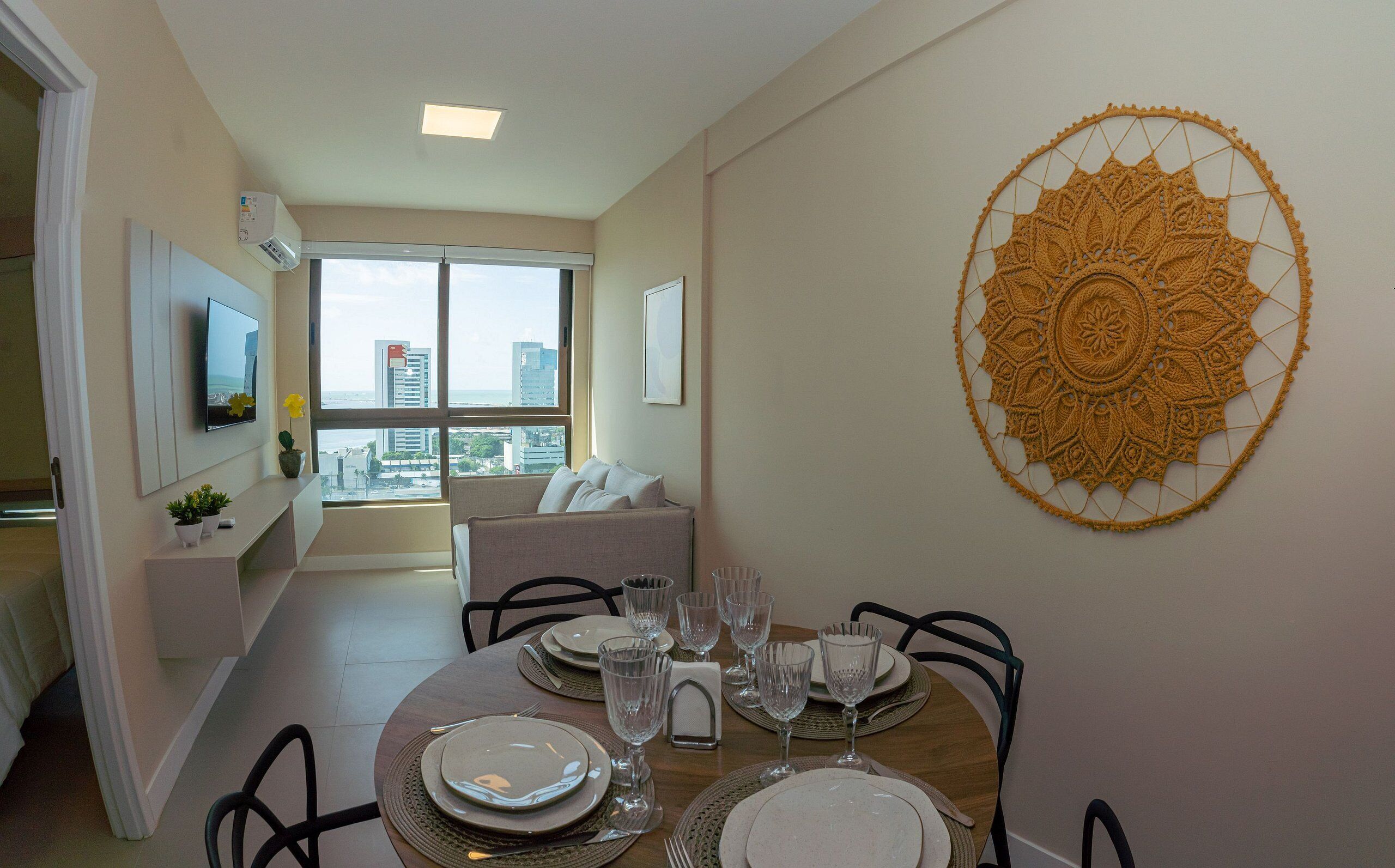 Basic Apartment | Dining