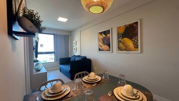 Comfort Apartment | Dining