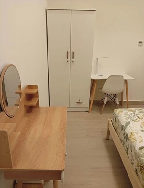 4 chambres, fer et planche à repasser, Wi-Fi, draps fournis