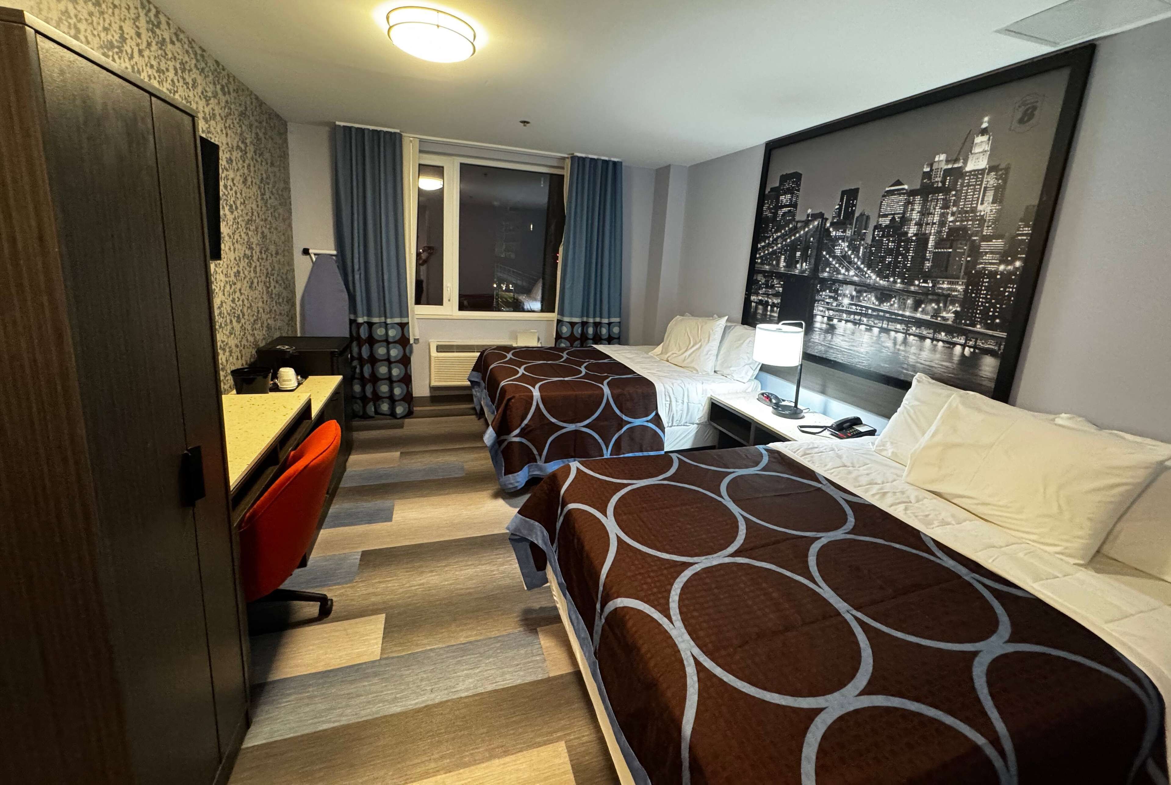 Super 8 by Wyndham Brooklyn Fulton Street/Broadway Junction