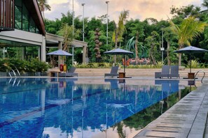 Piscina a l'aire lliure
