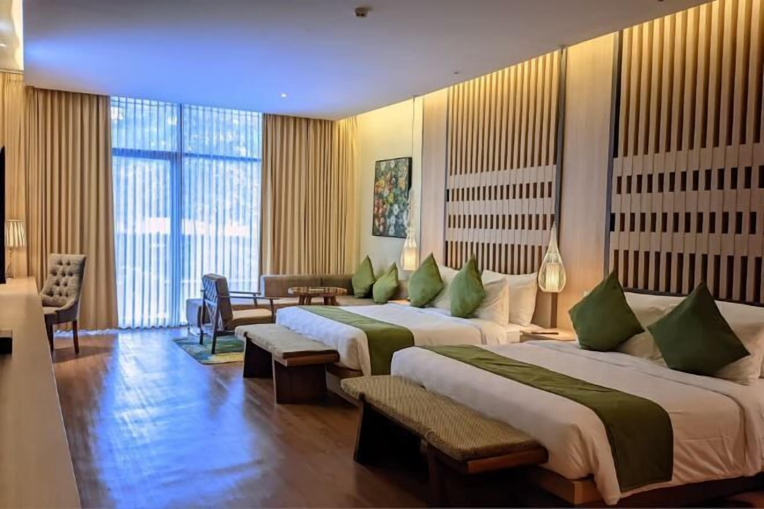 In-room safe, soundproofing