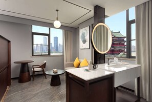 Chambre Exécutive, 1 très grand lit, non-fumeur, vue fleuve