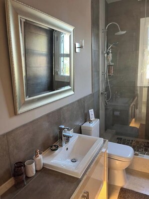 Shower - Villa Giasemi (kefalonia)