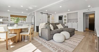 20ft from Hospital-Hospital Haven w/Sunroom