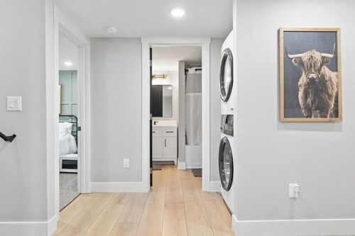 Steps to Hospital and MSU-B| Renovated Hospital Retreat