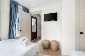 3 chambres, fer et planche à repasser, Wi-Fi gratuit, draps fournis